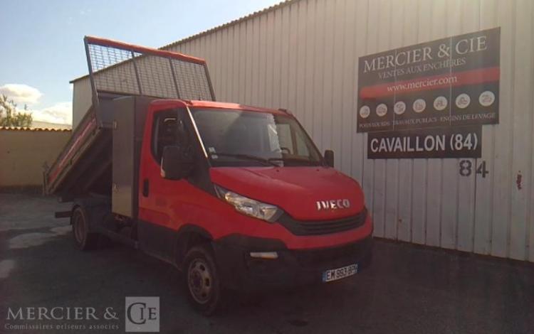 IVECO 35-120 BENNE SIMPLE CABINE COFFRE ROUGE EM-993-BP