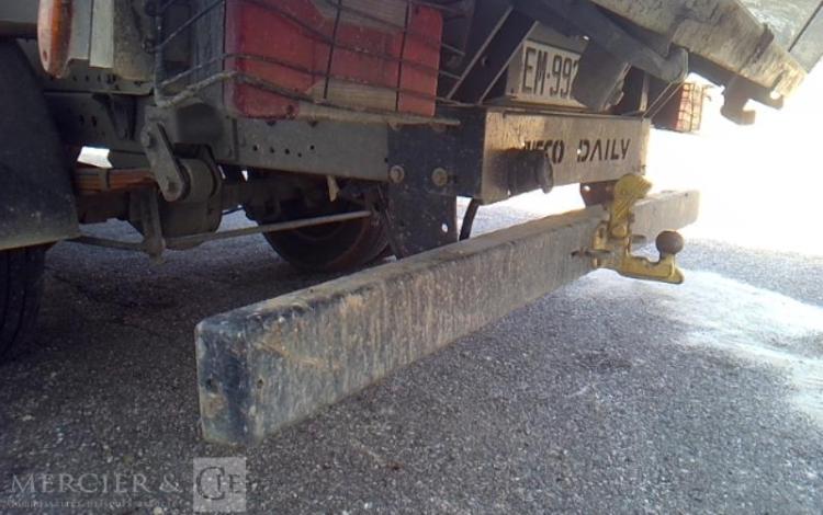 IVECO 35-120 BENNE SIMPLE CABINE COFFRE ROUGE EM-993-BP