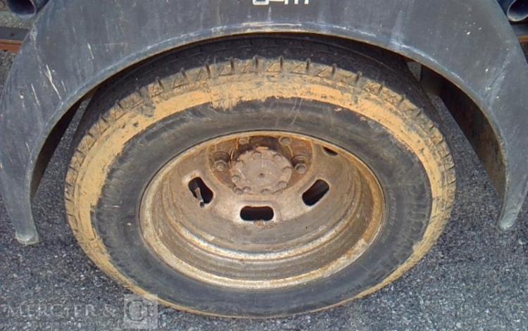 IVECO 35-120 BENNE SIMPLE CABINE COFFRE ROUGE EM-993-BP