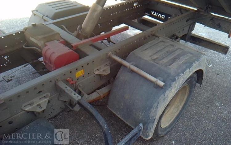 IVECO 35-120 BENNE SIMPLE CABINE COFFRE ROUGE EM-993-BP