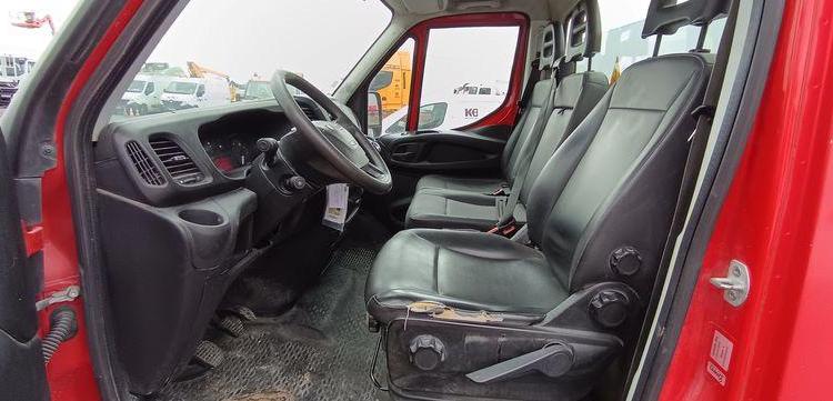 IVECO DAILY 35C12 BENNE AVEC COFFRE ACIER DIESEL – 167204 KMS – ANNEE 2017 ROUGE EN-665-DP