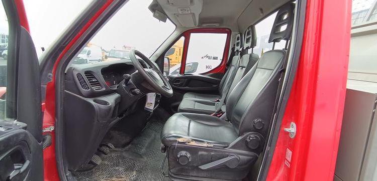 IVECO DAILY 35C12 BENNE AVEC COFFRE ACIER DIESEL – 167204 KMS – ANNEE 2017 ROUGE EN-665-DP