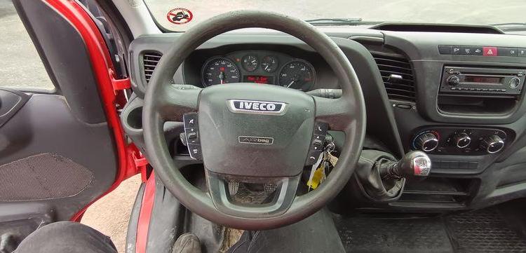 IVECO DAILY 35C12 BENNE AVEC COFFRE ACIER DIESEL – 167204 KMS – ANNEE 2017 ROUGE EN-665-DP