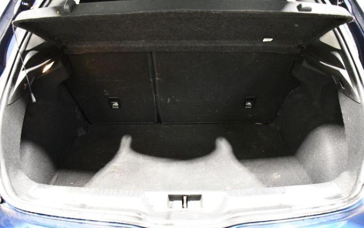 RENAULT MEGANE ENERGY DCI 110 EDC BLEU ER-244-MM