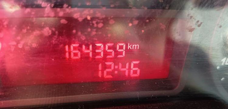 IVECO DAILY 35C12 BENNE AVEC COFFRE ACIER DIESEL – 164359 KMS – ANNEE 2017 ROUGE ES-764-AS