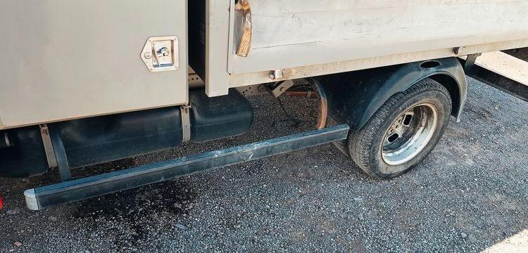 IVECO DAILY 35C12 BENNE AVEC COFFRE ACIER DIESEL – 164359 KMS – ANNEE 2017 ROUGE ES-764-AS