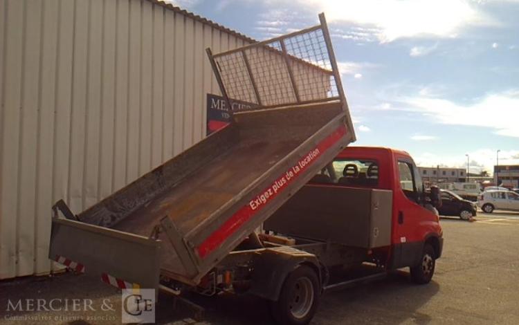 IVECO 35C12 BENNE SIMPLE CABINE NON ROULANT  ES-987-DJ