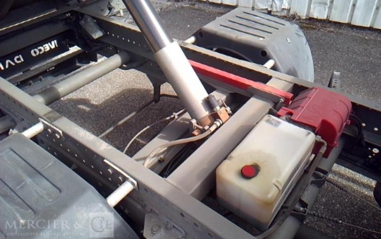 IVECO 35C12 BENNE SIMPLE CABINE NON ROULANT  ES-987-DJ