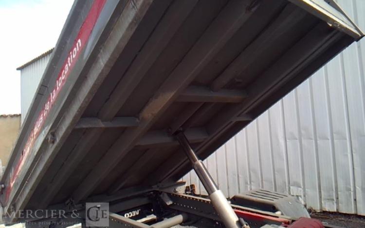 IVECO 35C12 BENNE SIMPLE CABINE NON ROULANT  ES-987-DJ