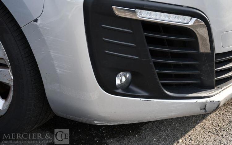 PEUGEOT TRAVELLER 1,6 BLUEHDI 115 vente pour pieces sans cg à pro uniquement GRIS ET-414-ML