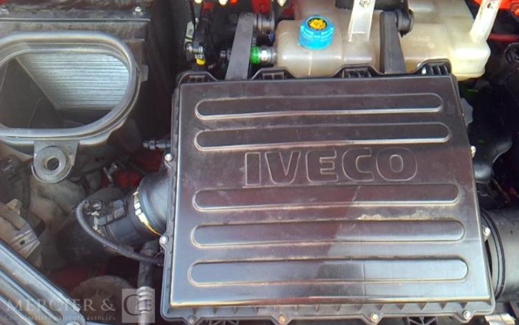 IVECO 35-120  BENNE SIMPLE CABINE COFFRE ROUGE EV-996-WZ