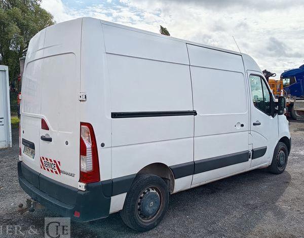 RENAULT MASTER 3 PHASE 2 TRACTION FOURGON L2H2  2.3 DCI 16V 130 CV – DIESEL – 191124 KMS BLANC EW-671-WM