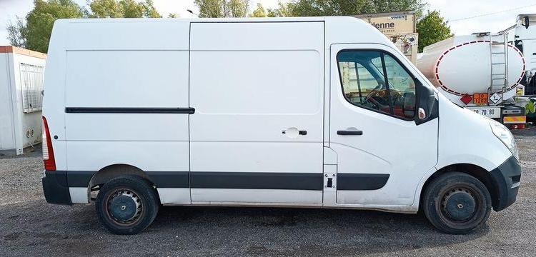 RENAULT MASTER 3 PHASE 2 TRACTION FOURGON L2H2  2.3 DCI 16V 130 CV – DIESEL – 191124 KMS BLANC EW-671-WM