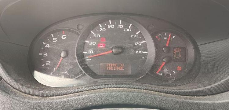 RENAULT MASTER 3 PHASE 2 TRACTION FOURGON L2H2  2.3 DCI 16V 130 CV – DIESEL – 191124 KMS BLANC EW-671-WM