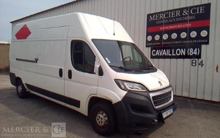 PEUGEOT BOXER 
FOURGON 335 2.0 HDI 130 L3H3 BLANC EY-097-RD