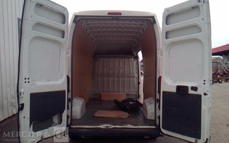 PEUGEOT BOXER 
FOURGON 335 2.0 HDI 130 L3H3 BLANC EY-097-RD