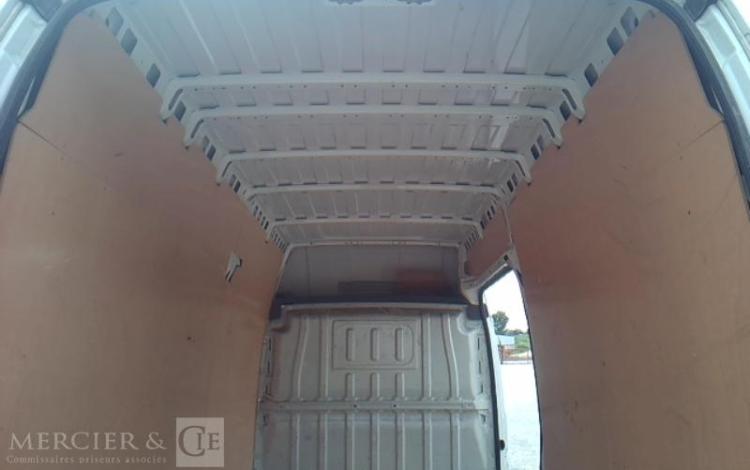PEUGEOT BOXER 
FOURGON 335 2.0 HDI 130 L3H3 BLANC EY-097-RD