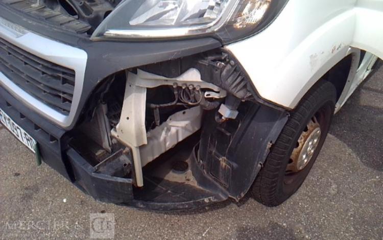 PEUGEOT BOXER 
FOURGON 335 2.0 HDI 130 L3H3 BLANC EY-097-RD