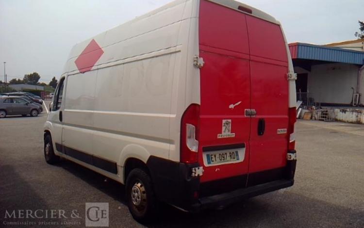 PEUGEOT BOXER 
FOURGON 335 2.0 HDI 130 L3H3 BLANC EY-097-RD