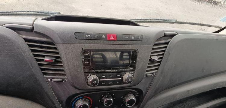 IVECO 35C12 BENNE SIMPLE CABINE COFFRE  EY-550-GC