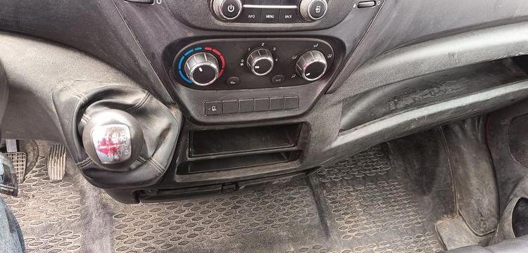 IVECO 35C12 BENNE SIMPLE CABINE COFFRE  EY-550-GC