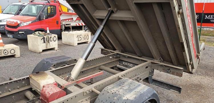 IVECO 35C12 BENNE SIMPLE CABINE COFFRE  EY-550-GC