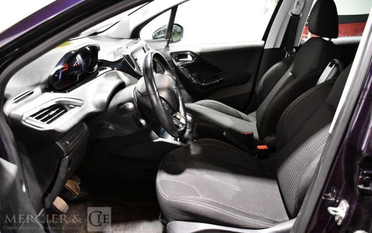 PEUGEOT 208 1,2 BLEU EZ-436-GX