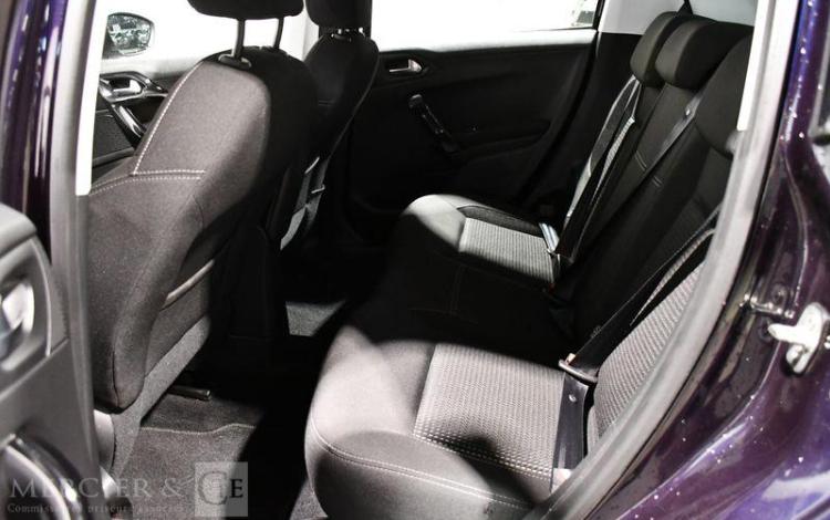 PEUGEOT 208 1,2 BLEU EZ-436-GX