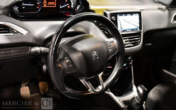 PEUGEOT 208 1,2 BLEU EZ-436-GX