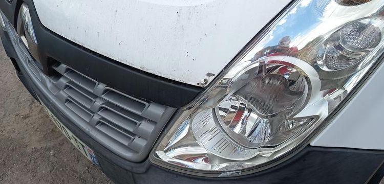 RENAULT MASTER 3 2,3 DCI 130 CV BENNE AVEC COFFRE ACIER DIESEL – 120360 KMS – ANNEE 2018 BLANC EZ-670-TT