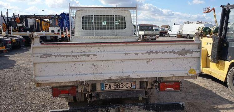 IVECO DAILY 35C12 DOUBLE CABINE AVEC BENNE DIESEL – 126030 KMS – ANNEE 2018 BLANC FA-983-CJ