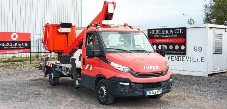 IVECO 35S12 AVEC NACELLE FRANCE ELC B17CTE 16M -DIESEL – 1460 HEURES – 26985 KMS ROUGE FB-042-VF