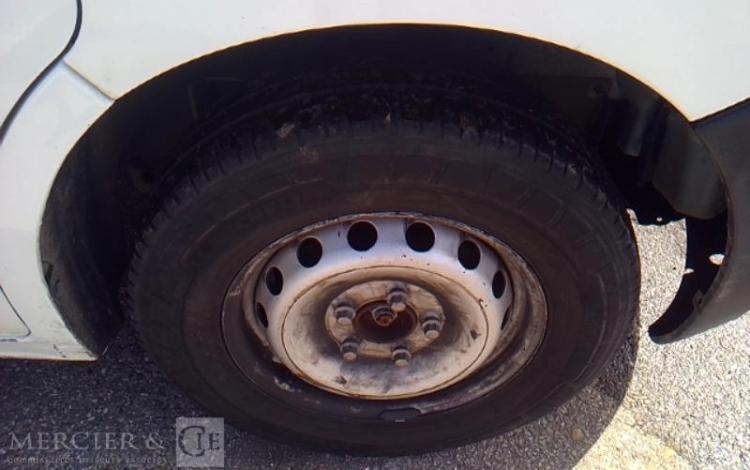 RENAULT MASTER NACELLE SUR VL 12M 1982H BLANC FB-575-PN