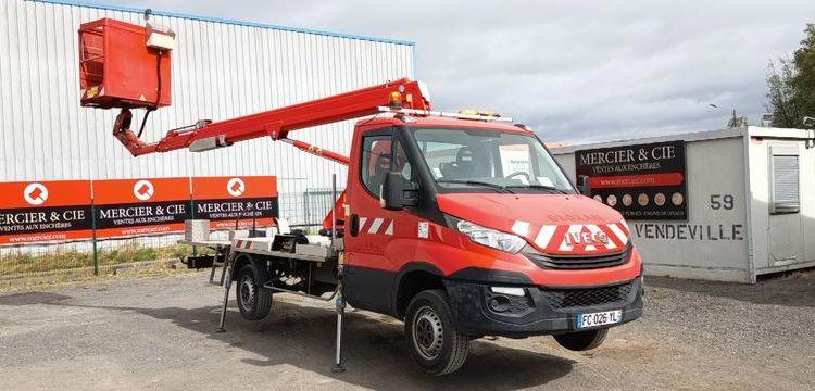 IVECO 35S12 AVEC NACELLE GSR E169TR 16M DIESEL – 2670 HEURES – 28307 KMS – ANNEE 2019 ROUGE FC-026-YL