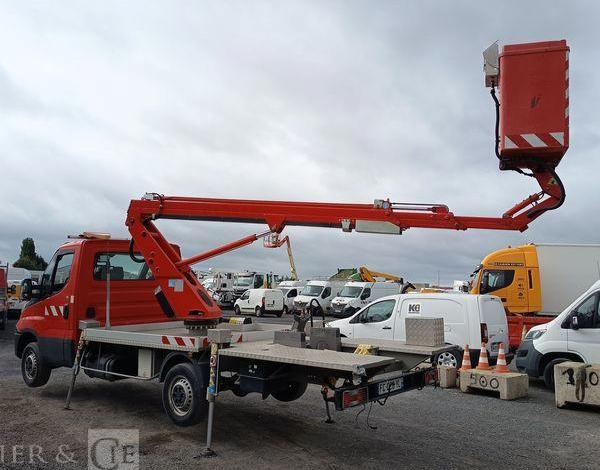IVECO 35S12 AVEC NACELLE GSR E169TR 16M DIESEL – 2670 HEURES – 28307 KMS – ANNEE 2019 ROUGE FC-026-YL