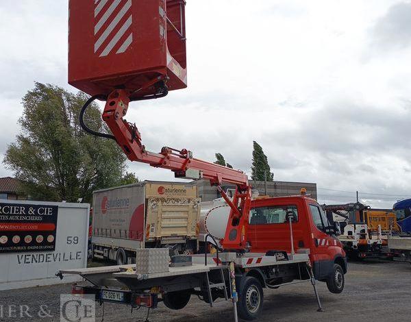 IVECO 35S12 AVEC NACELLE GSR E169TR 16M DIESEL – 2670 HEURES – 28307 KMS – ANNEE 2019 ROUGE FC-026-YL