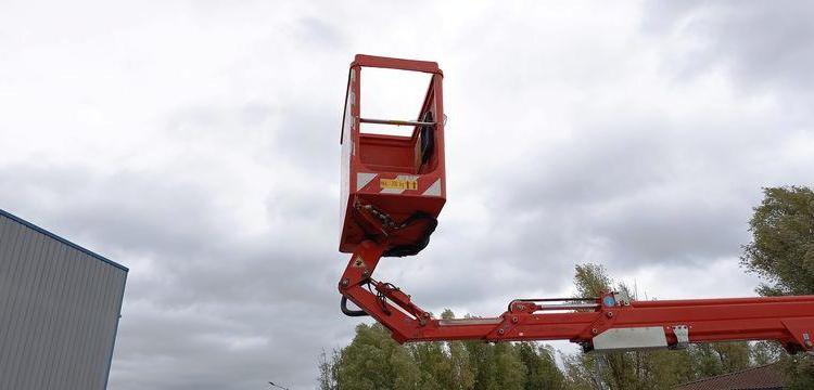 IVECO 35S12 AVEC NACELLE GSR E169TR 16M DIESEL – 2670 HEURES – 28307 KMS – ANNEE 2019 ROUGE FC-026-YL
