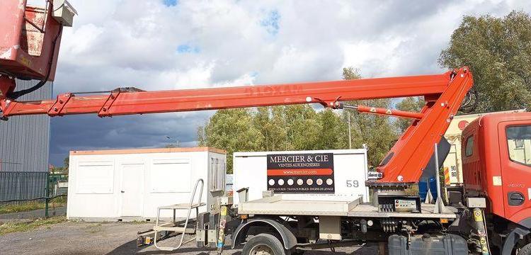 RENAULT MAXITY AVEC NACELLE GSR BT200T 20M  FC-096-EX