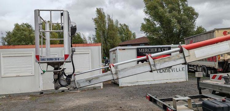 MULTITEL DAILY AVEC NACELLE MULTITEL MT222 22M ROUGE FD-263-KY
