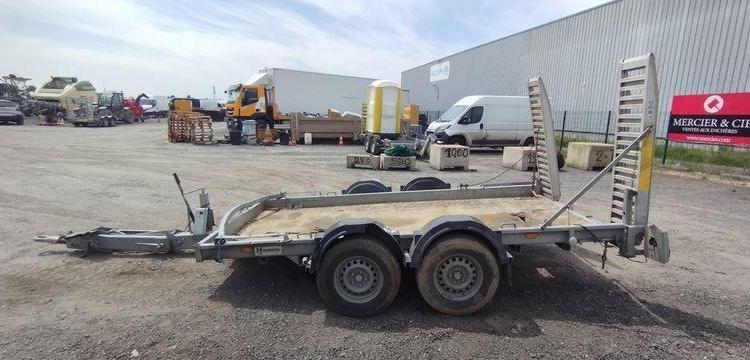 HUBIERE REMORQUE PORTE ENGIN 2 ESSIEUS PTAC : 3,5 TONNES – ANNEE 2019  FE-394-EM