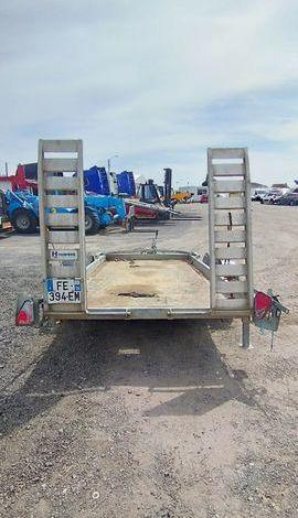 HUBIERE REMORQUE PORTE ENGIN 2 ESSIEUS PTAC : 3,5 TONNES – ANNEE 2019  FE-394-EM