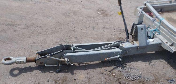 HUBIERE REMORQUE PORTE ENGIN 2 ESSIEUS PTAC : 3,5 TONNES – ANNEE 2019  FE-394-EM