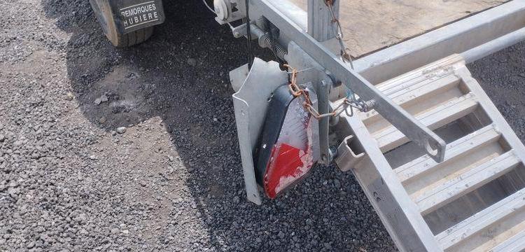 HUBIERE REMORQUE PORTE ENGIN 2 ESSIEUS PTAC : 3,5 TONNES – ANNEE 2019  FE-394-EM