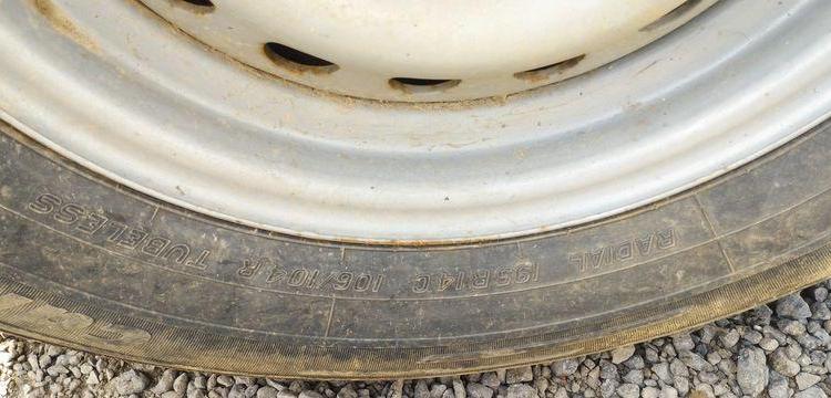 HUBIERE REMORQUE PORTE ENGIN 2 ESSIEUS PTAC : 3,5 TONNES – ANNEE 2019  FE-394-EM