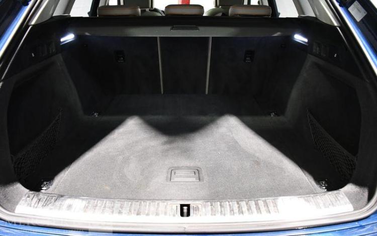 AUDI E-TRON SPORTBACK PH1 55 408CH AVUS e-QUATTRO BLEU FE-901-XT