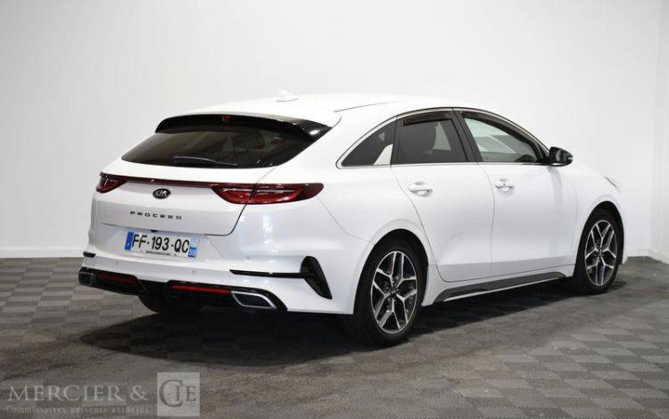 KIA PROCEED 1,4T-GDI140 GT LINE BLANC FF-193-QC