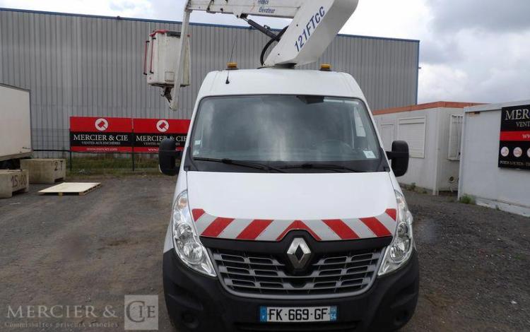 RENAULT MASTER NACELLE FRANCE ELEVATEUR 12 M 1147 HEURES  DIESEL – 151102 KMS – AN 2019 BLANC FK-669-GF