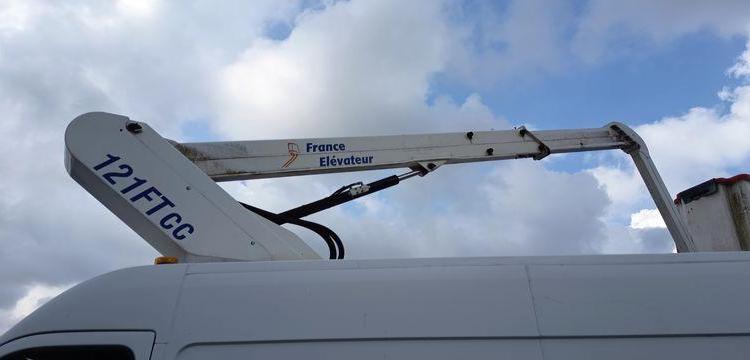 RENAULT MASTER NACELLE FRANCE ELEVATEUR 12 M 1147 HEURES  DIESEL – 151102 KMS – AN 2019 BLANC FK-669-GF