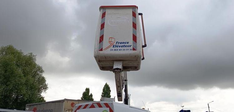 RENAULT MASTER NACELLE FRANCE ELEVATEUR 12 M 1147 HEURES  DIESEL – 151102 KMS – AN 2019 BLANC FK-669-GF
