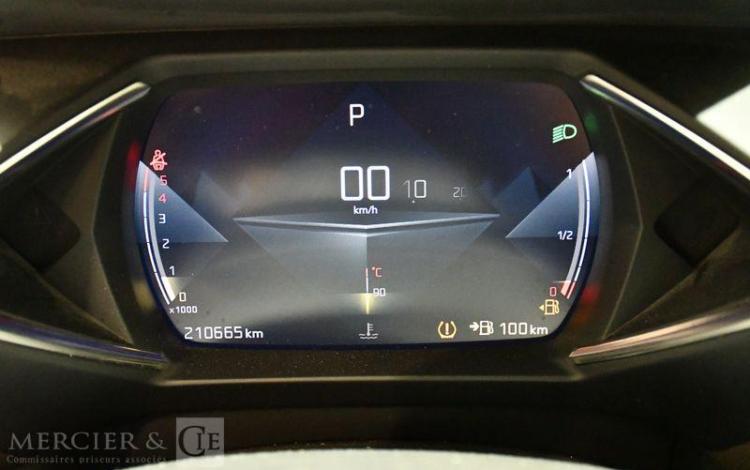 DS DS3 CROSSBACK 1.5 BLUEHDI 130 SOCHIC BVA BLANC FL-542-GD